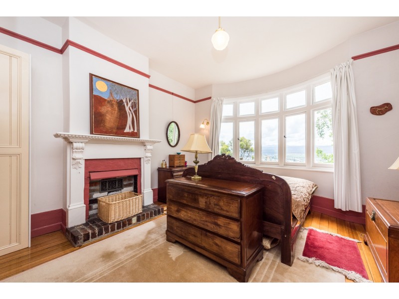 24 Bain Terrace, Trevallyn TAS 7250