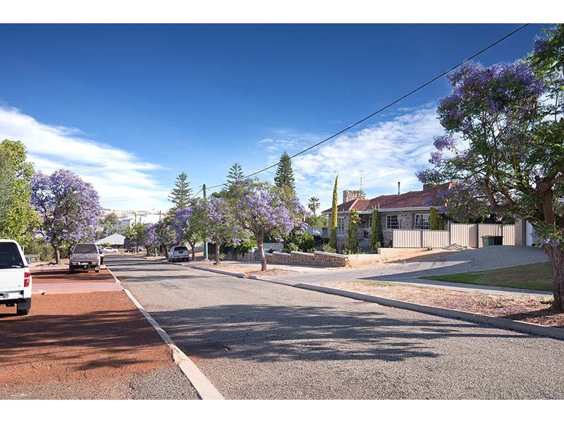 1 Christmass Street, Northam WA 6401