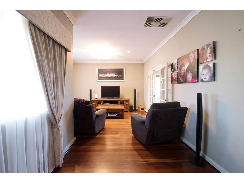 1 Christmass Street, Northam WA 6401