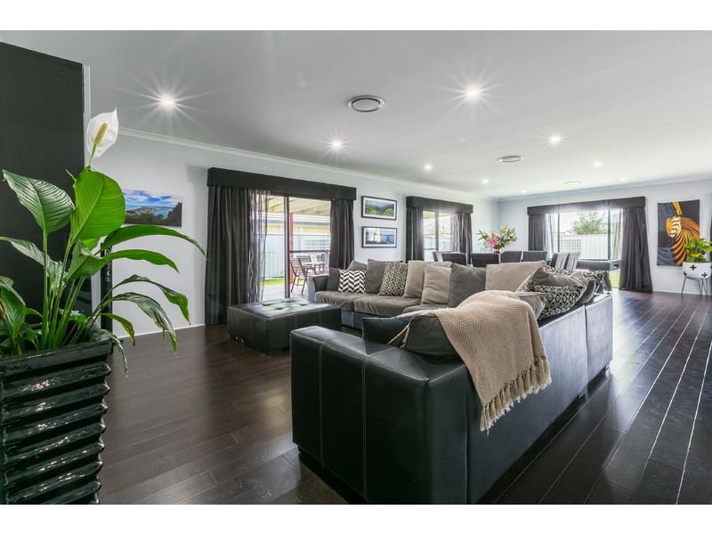 11  Solstice Way, Australind WA 6233