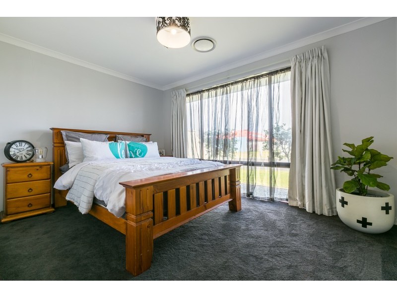 11  Solstice Way, Australind WA 6233