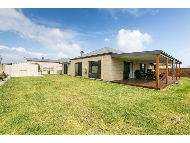 11  Solstice Way, Australind WA 6233