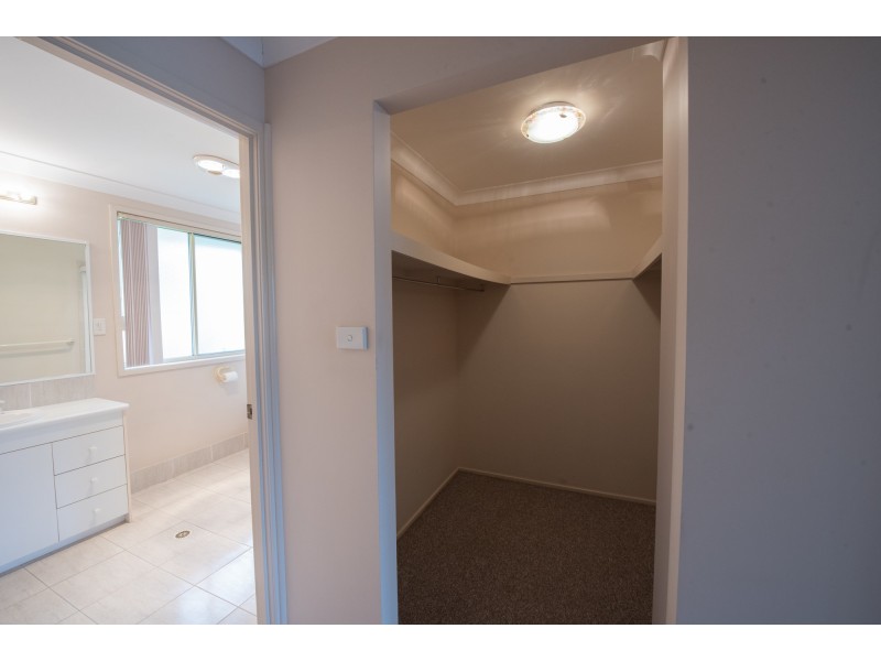 199 Lake Rd, Elermore Vale NSW 2287