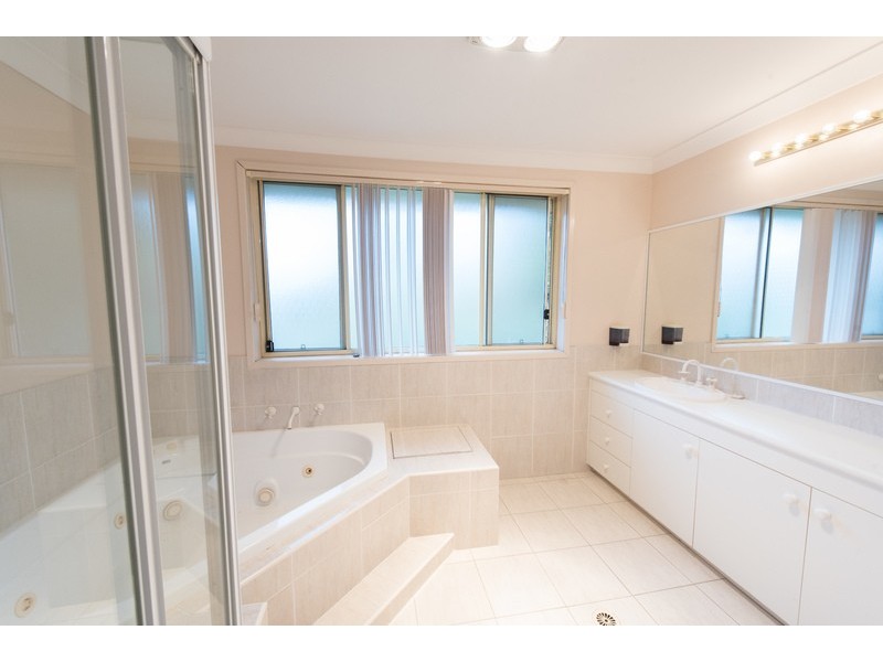 199 Lake Rd, Elermore Vale NSW 2287