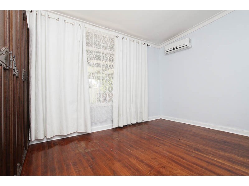 18 Whittome St, Middle Swan WA 6056