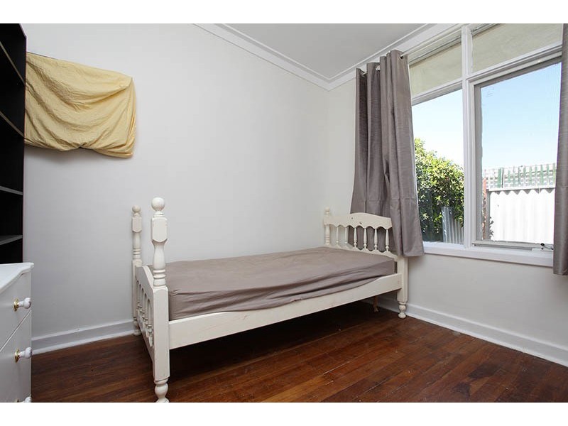 18 Whittome St, Middle Swan WA 6056