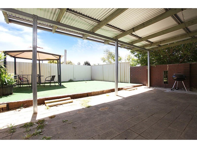 18 Whittome St, Middle Swan WA 6056