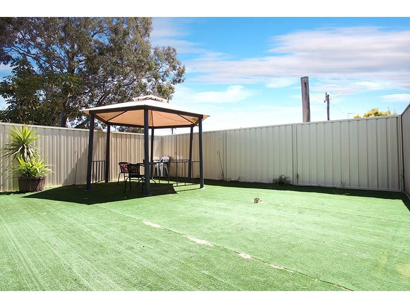 18 Whittome St, Middle Swan WA 6056