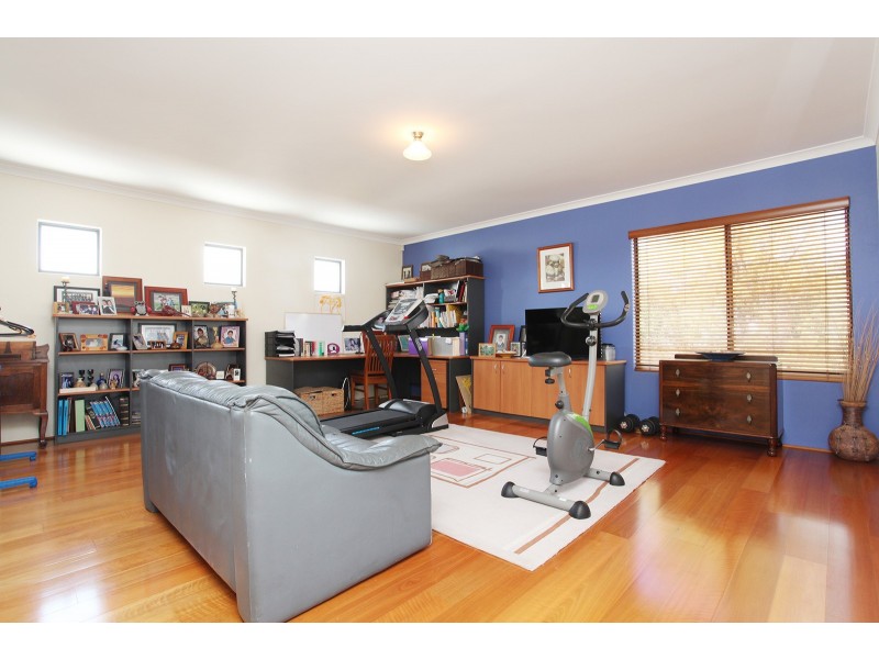 8 Cranbrook Cres, Dawesville WA 6211