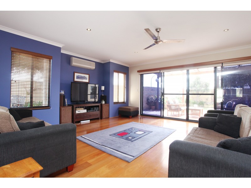 8 Cranbrook Cres, Dawesville WA 6211