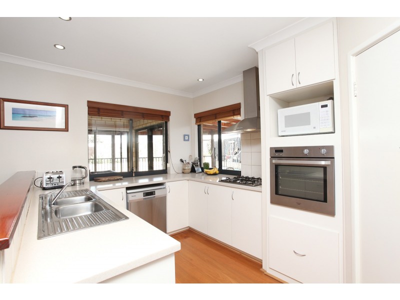 8 Cranbrook Cres, Dawesville WA 6211