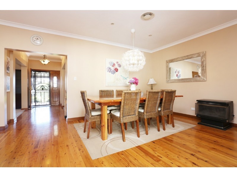 5 Vaucluse Place, Glen Alpine NSW 2560