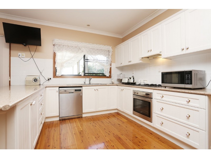 5 Vaucluse Place, Glen Alpine NSW 2560