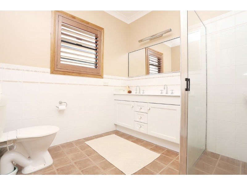 5 Vaucluse Place, Glen Alpine NSW 2560