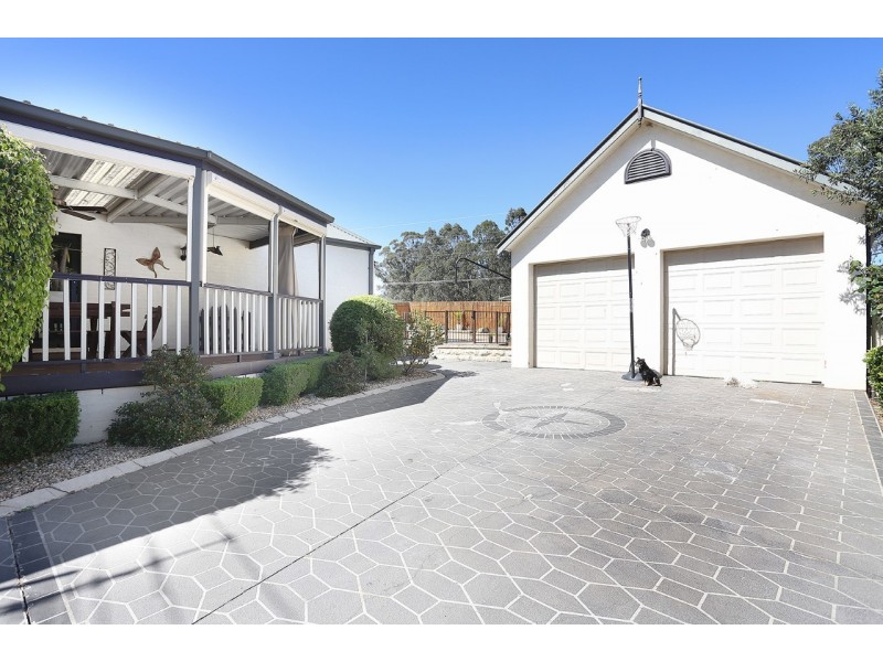 5 Vaucluse Place, Glen Alpine NSW 2560