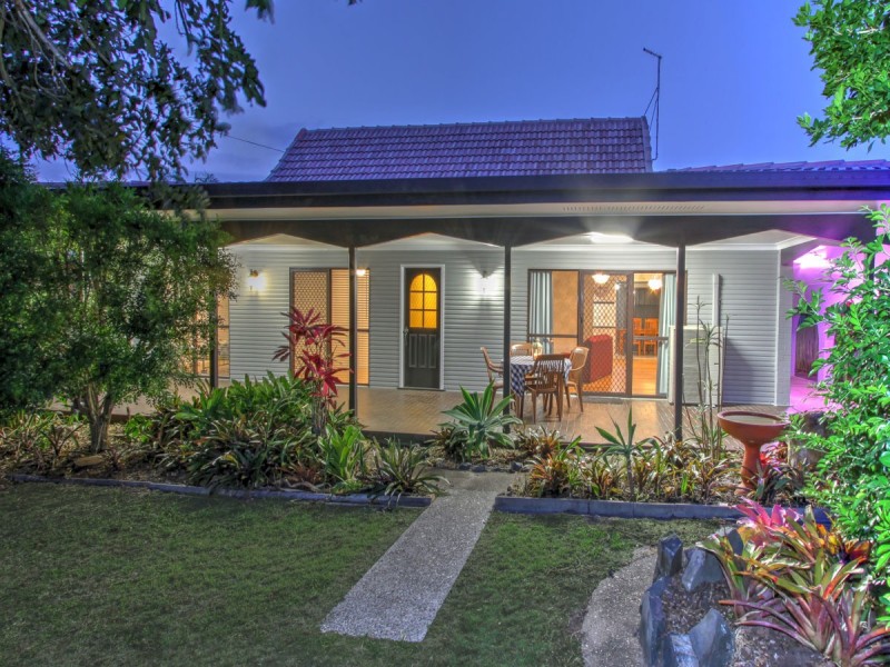 24 Holiday Parade, Scarness QLD 4655