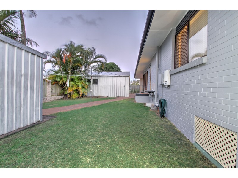 24 Holiday Parade, Scarness QLD 4655