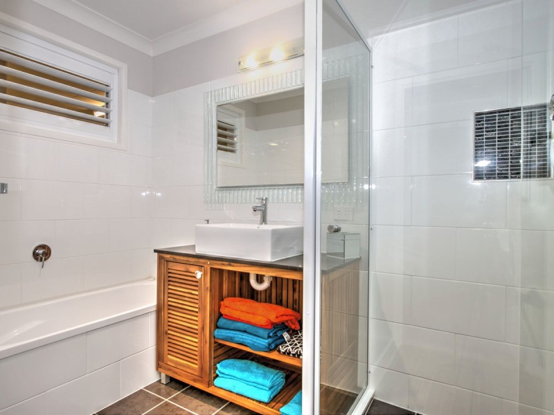 24 Holiday Parade, Scarness QLD 4655