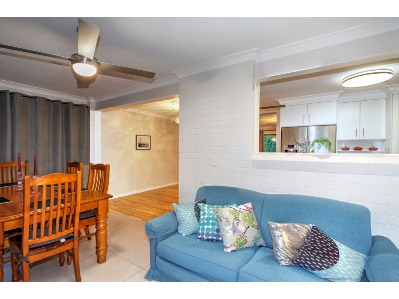 24 Holiday Parade, Scarness QLD 4655