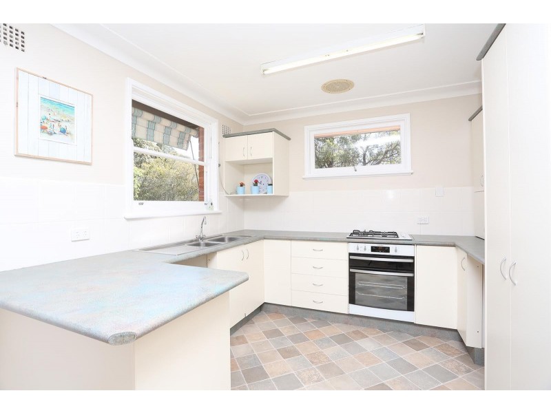 5 Hunter Street, Heathcote NSW 2233