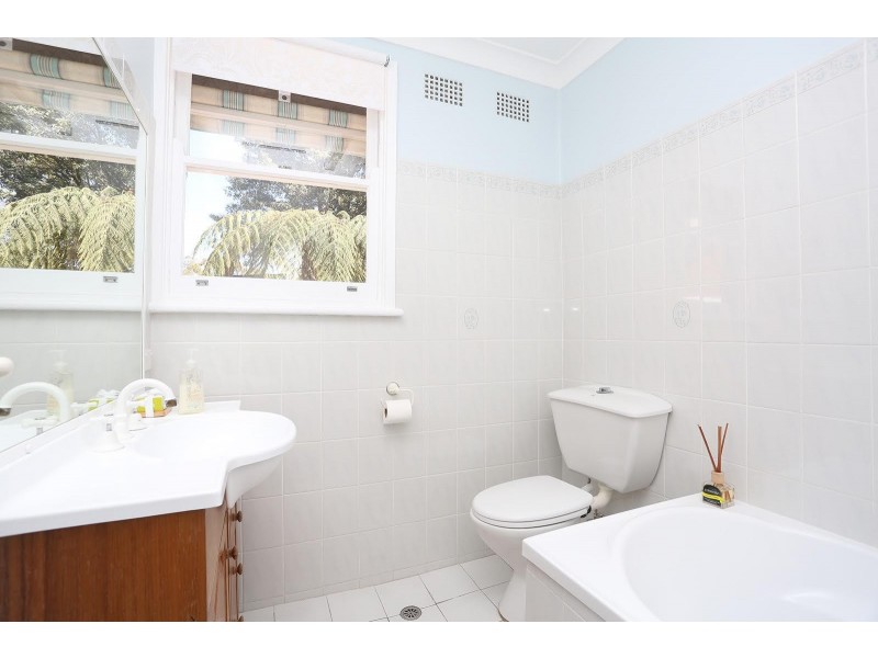 5 Hunter Street, Heathcote NSW 2233