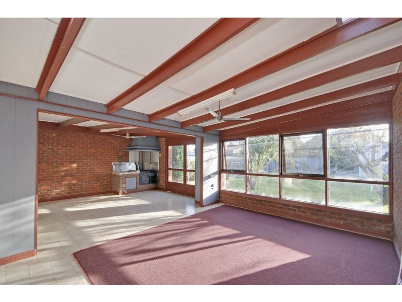 18 Hood Street, Rosedale VIC 3847