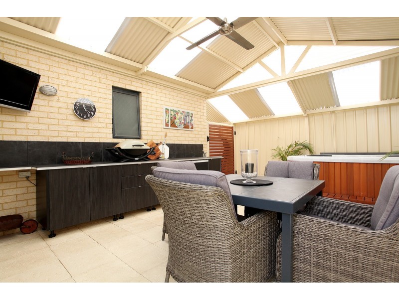 41 Larwood Cresent, High Wycombe WA 6057