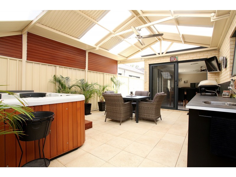 41 Larwood Cresent, High Wycombe WA 6057