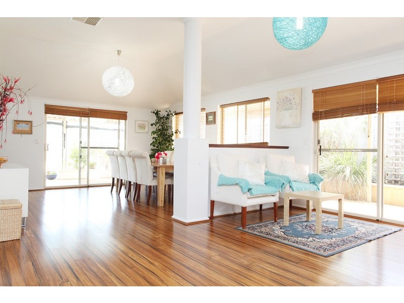 24 Seaforth Drive, Halls Head WA 6210