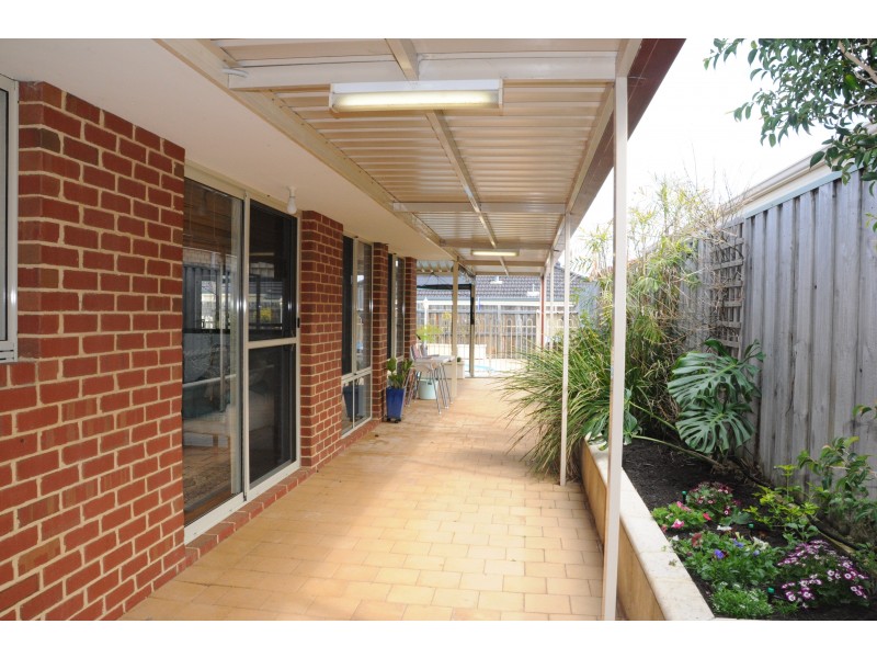 24 Seaforth Drive, Halls Head WA 6210