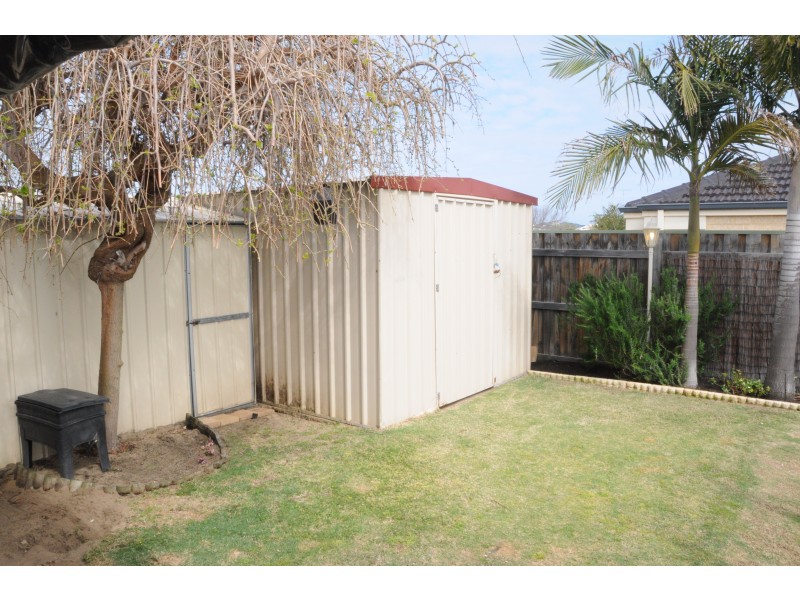 24 Seaforth Drive, Halls Head WA 6210