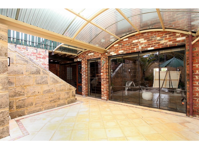 33 Bolton Place, Fremantle WA 6160