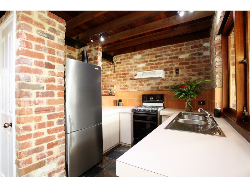 33 Bolton Place, Fremantle WA 6160