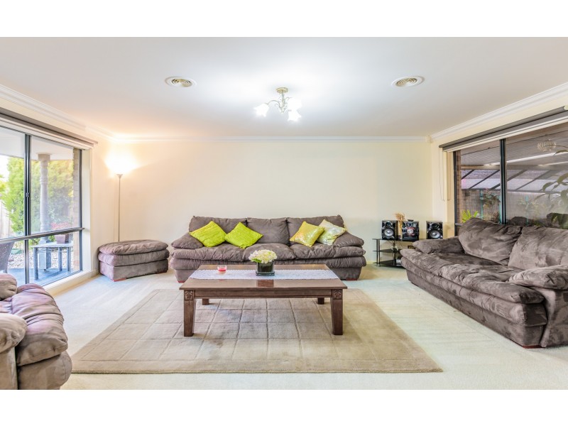 3 Amity Way, Cranbourne West VIC 3977