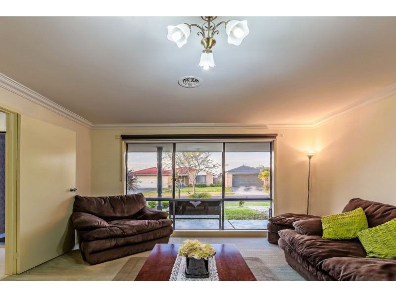 3 Amity Way, Cranbourne West VIC 3977