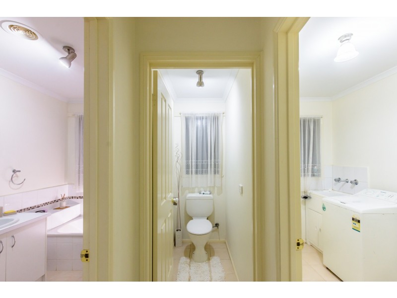 3 Amity Way, Cranbourne West VIC 3977