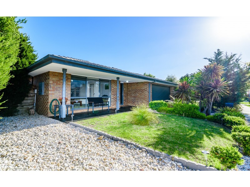 3 Amity Way, Cranbourne West VIC 3977