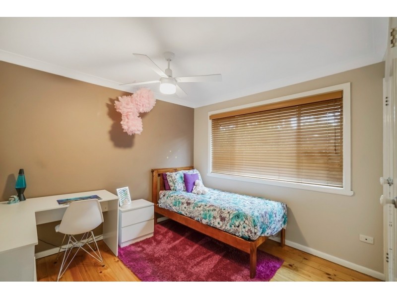 19 Adam Place, Macquarie Fields NSW 2564