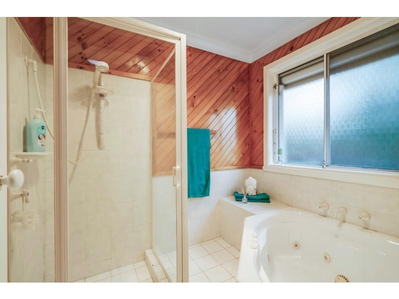 19 Adam Place, Macquarie Fields NSW 2564