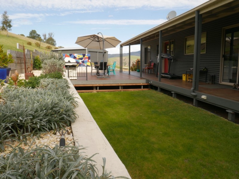 40 Woodgates Rd, Buchan South VIC 3885