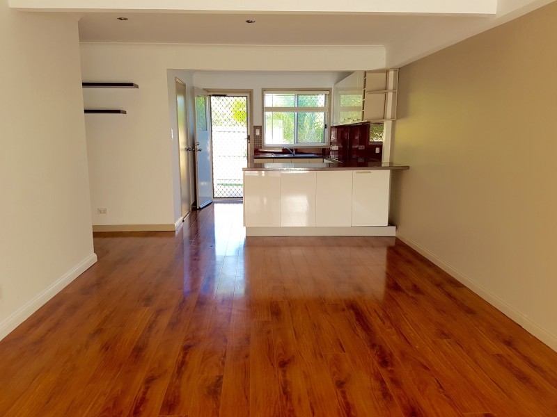 61/125 Pappas Way, Carrara QLD 4211