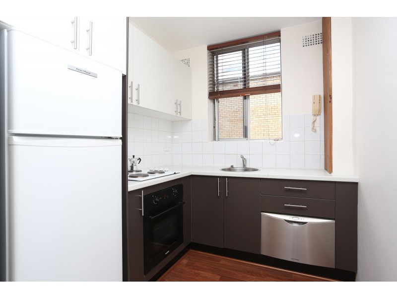 11/10 Avona Ave., Glebe NSW 2037