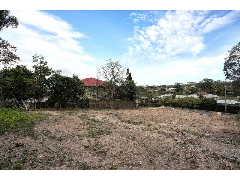 21 Thomson Street, Greenslopes QLD 4120