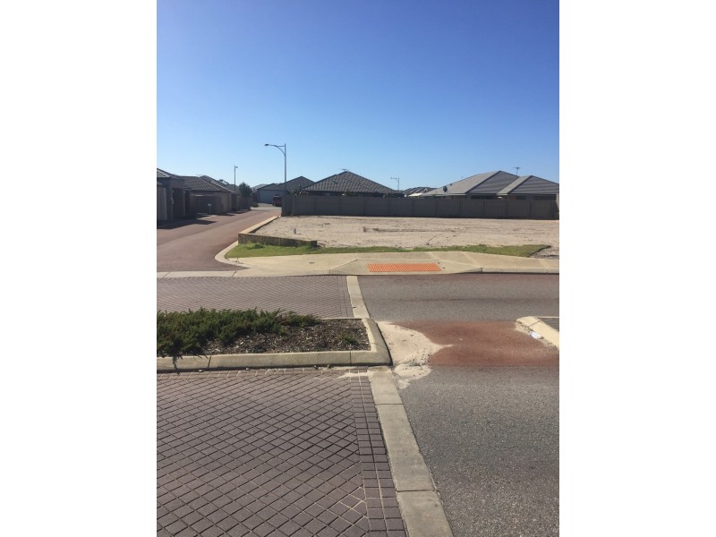 5 Gemstone Parade, Wellard WA 6170