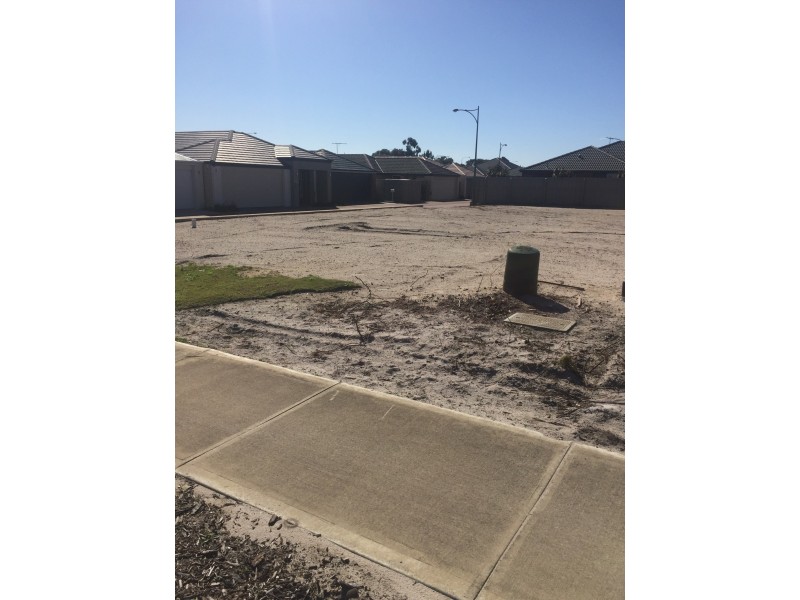 5 Gemstone Parade, Wellard WA 6170