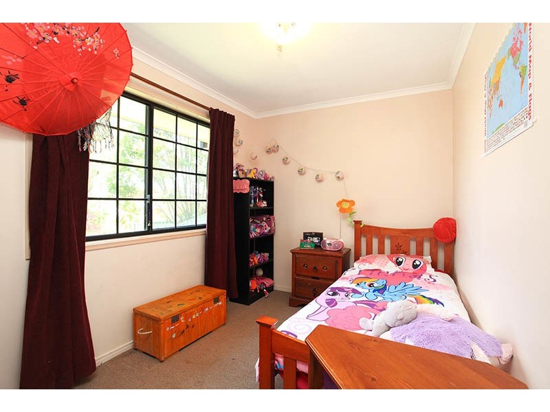 13 Fraser Place, Morayfield QLD 4506