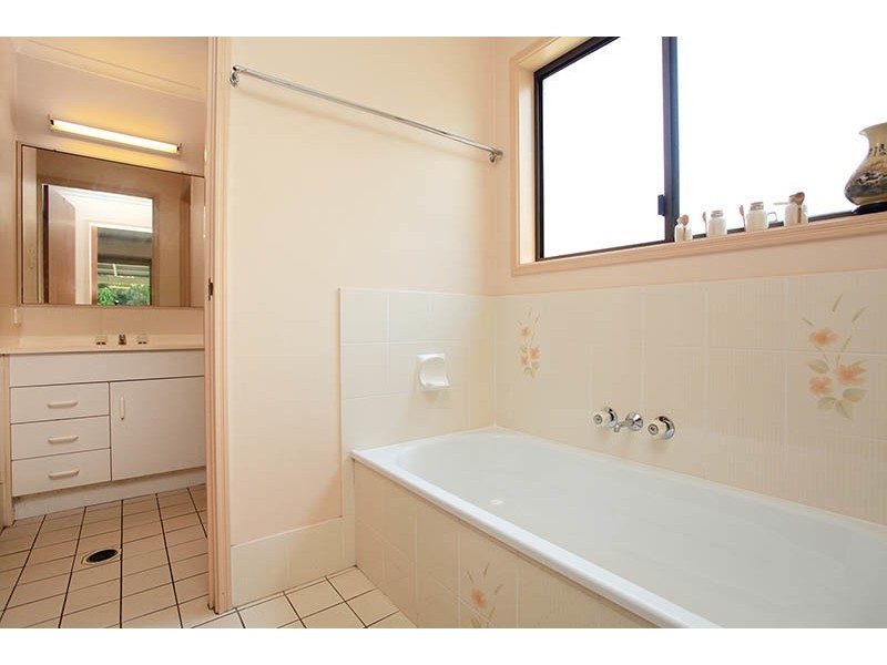 13 Fraser Place, Morayfield QLD 4506