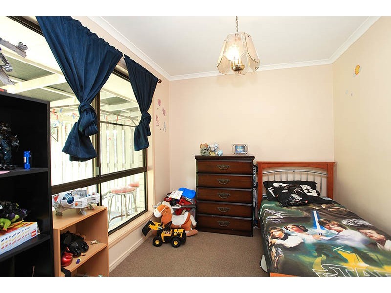 13 Fraser Place, Morayfield QLD 4506