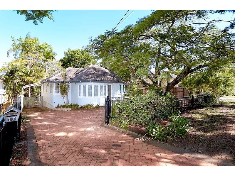 17 Orvieto Street, Yeronga QLD 4104