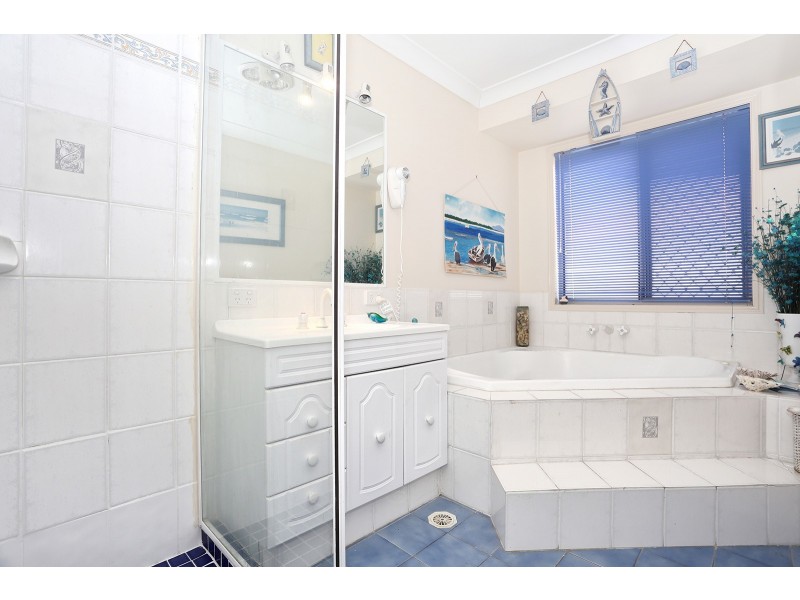 3  Orchna St, Burleigh Heads QLD 4220